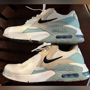 Nike Air Max in White and Light Blue 8.5 women’s